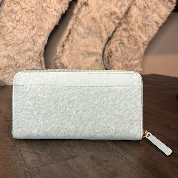 Kate Spade Large Continental Zippered Wallet - Picture 2 of 9